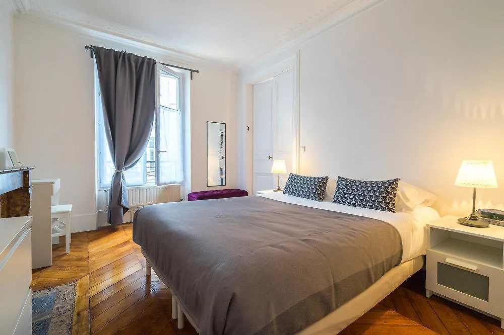 פריז Cosy Bastille